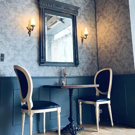 فندق مبيت وإفطار L'entree D'hotes Bar & Restaurant Castillonnès