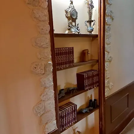 فندق مبيت وإفطار L'entree D'hotes Bar & Restaurant Castillonnès