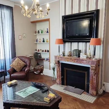 L'Entree Chambres D'Hotes Bar & Restaurant 4* Castillonnes