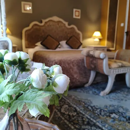 L'entree D'hotes Bar & Restaurant Oda ve Kahvaltı