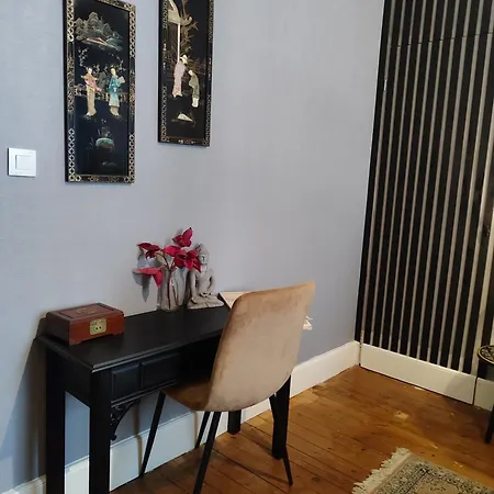 فندق مبيت وإفطار L'entree D'hotes Bar & Restaurant Castillonnès