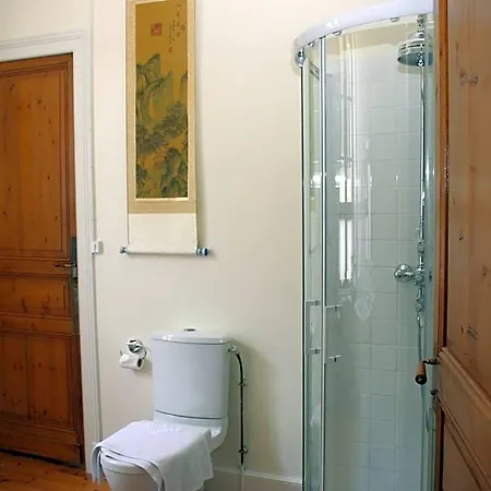 L'Entree Chambres D'Hotes Bar & Restaurant Bed & Breakfast 4*
