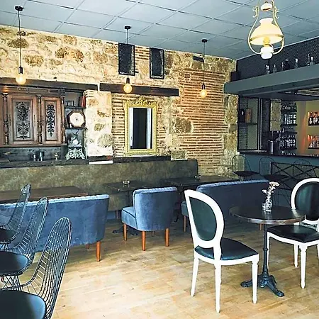 L'Entree Chambres D'Hotes Bar & Restaurant Bed & Breakfast 4*