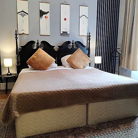 Bed & Breakfast L'Entree Chambres D'Hotes Bar & Restaurant Castillonnes