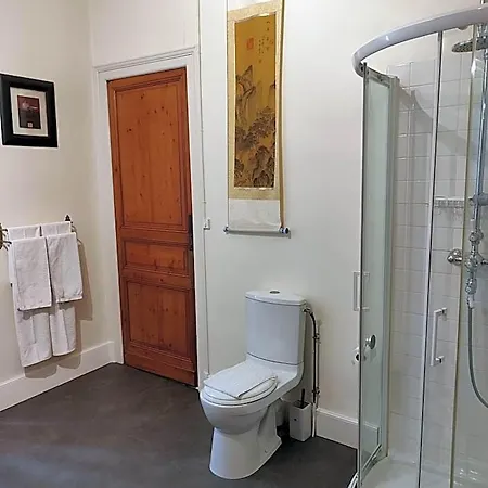 L'Entree Chambres D'Hotes Bar & Restaurant Bed & Breakfast 4*
