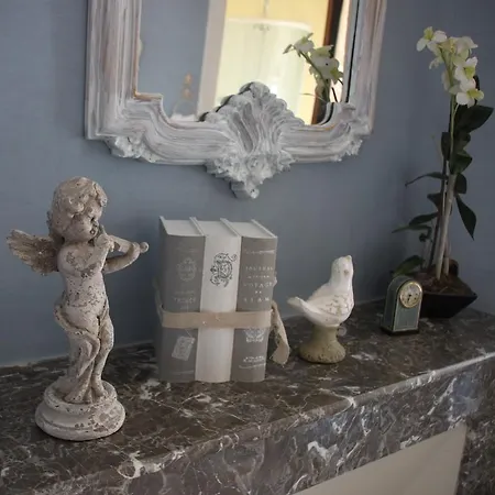 L'entree D'hotes Bar & Restaurant 4*