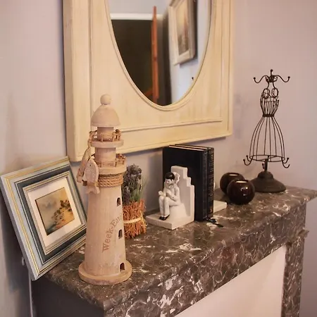 L'Entree Chambres D'Hotes Bar & Restaurant 4*