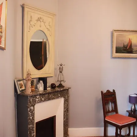 L'Entree Chambres D'Hotes Bar & Restaurant Bed & Breakfast 4*