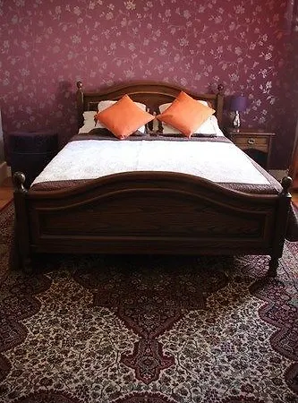 L'entree D'hotes Bar & Restaurant فندق مبيت وإفطار 4*