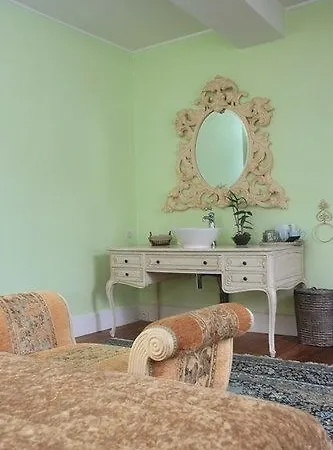 L'entree D'hotes Bar & Restaurant 4*