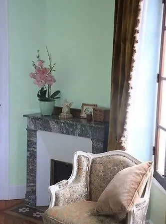 L'entree D'hotes Bar & Restaurant فندق مبيت وإفطار