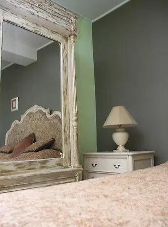 L'entree D'hotes Bar & Restaurant 4*