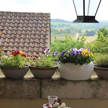 فندق مبيت وإفطار L'entree D'hotes Bar & Restaurant 4*