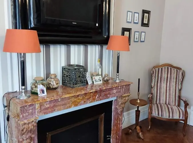 L'entree D'hotes Bar & Restaurant Bed & Breakfast 4*