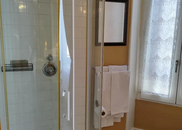 L'entree D'hotes Bar & Restaurant Castillonnès