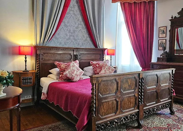 L'entree D'hotes Bar & Restaurant Bed & Breakfast 4*