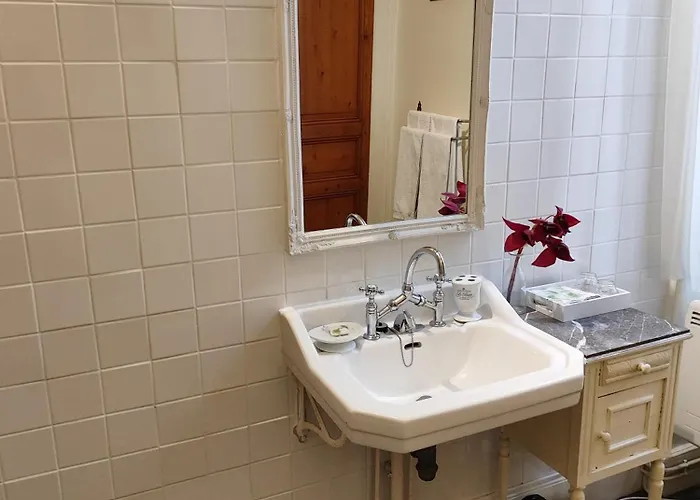 Bed & Breakfast L'entree D'hotes Bar & Restaurant 4*