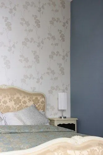 L'entree D'hotes Bar & Restaurant Bed & Breakfast 4*