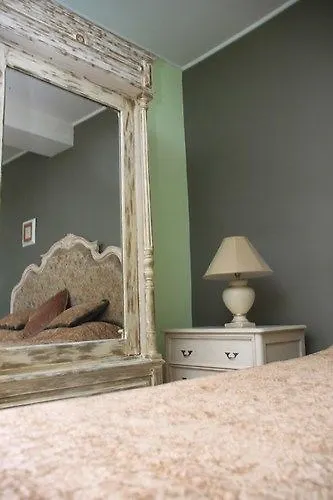 L'entree D'hotes Bar & Restaurant 4*