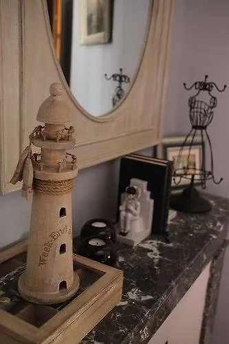 L'entree D'hotes Bar & Restaurant 4*